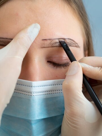 Kaş Laminasyonu ile Microblading Arasındaki Farklar